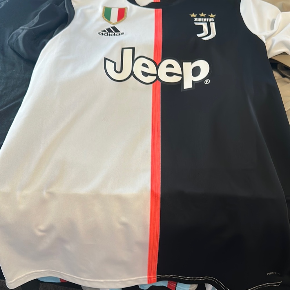 Men’s adidas Ronaldo shirt size medium